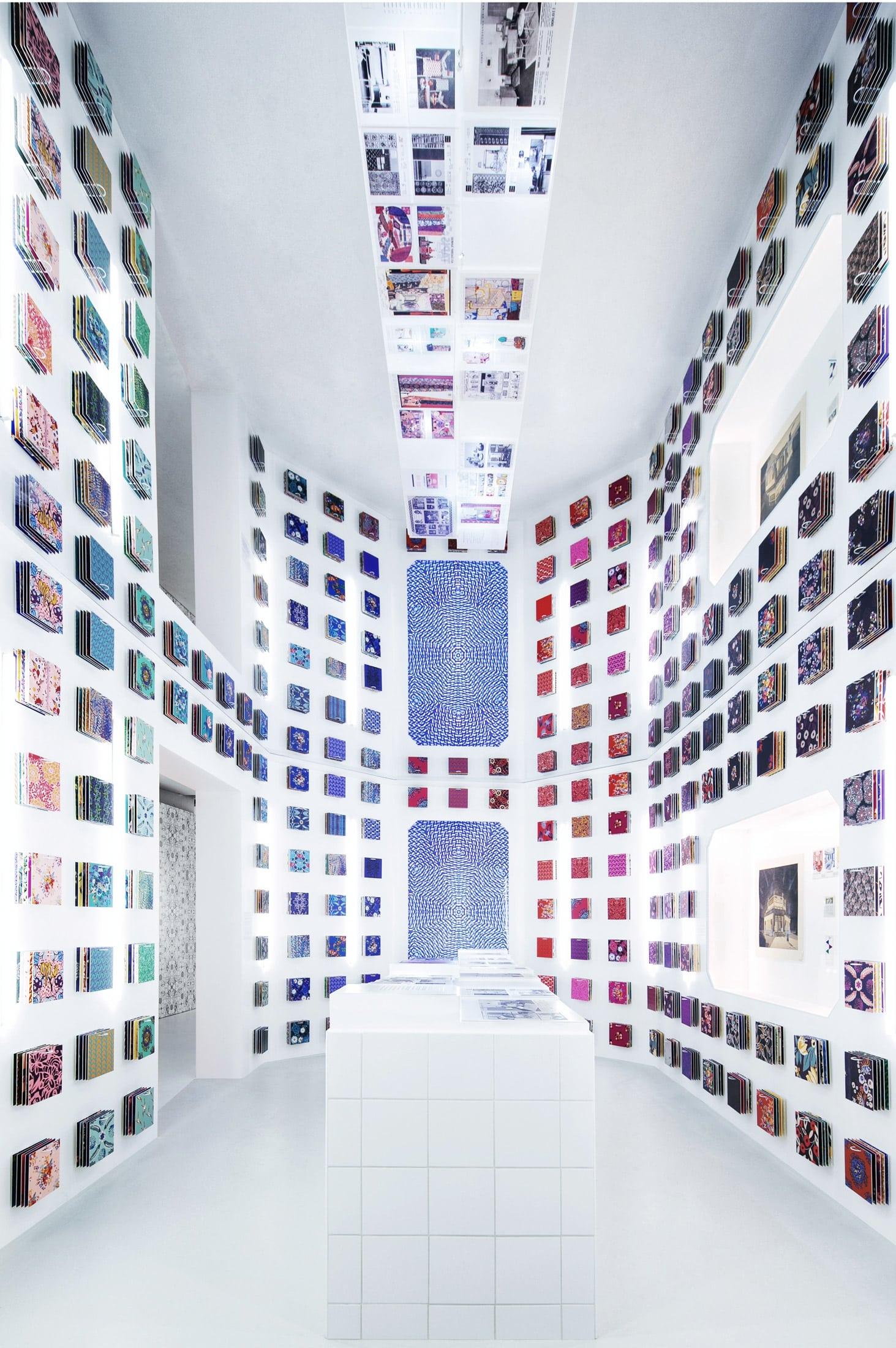 Savoir Faire Savoir Luxury Exhibition Design At Galeries Lafayette 